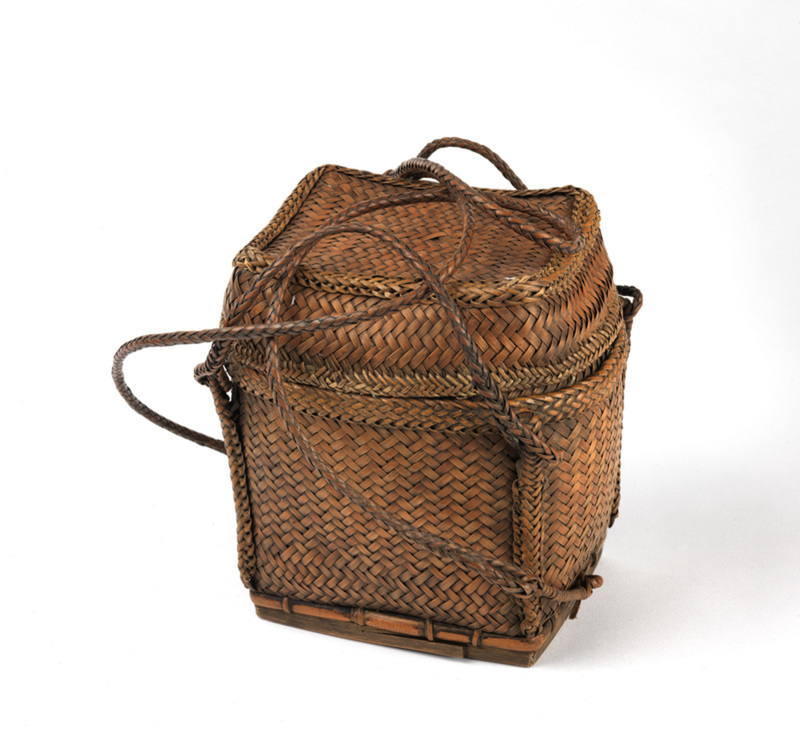 Carrying Basket | Mapping Philippine Material Culture