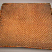 Basketry winnowing tray - flat, square tray in diagonal twill technique