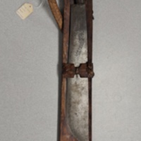 Hanggap   (Single blade knife in  wooden sheath)