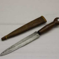 Dagger with scabbard (Balaran)