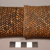 Basketry wallet made from bamboo, two pieces, 9.5 x 7 x 2.5 cm.