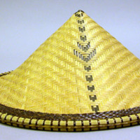 Hat woven with three vertical dark bands