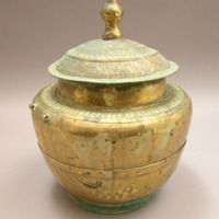 Chow pot with lid